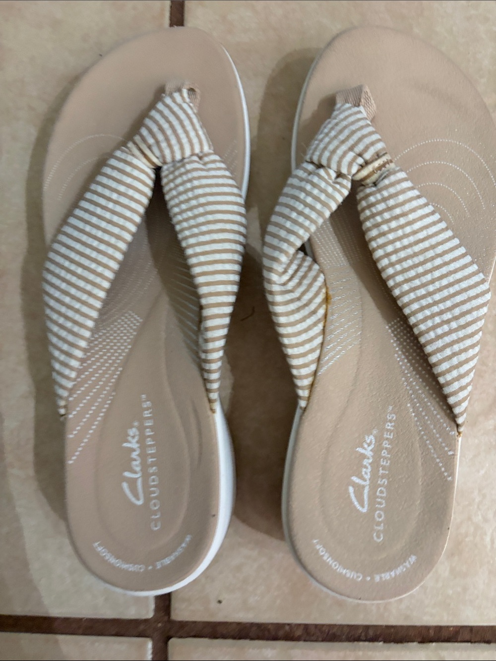 Clarks Beige and White Striped Cloudsteppers Thong Sandals